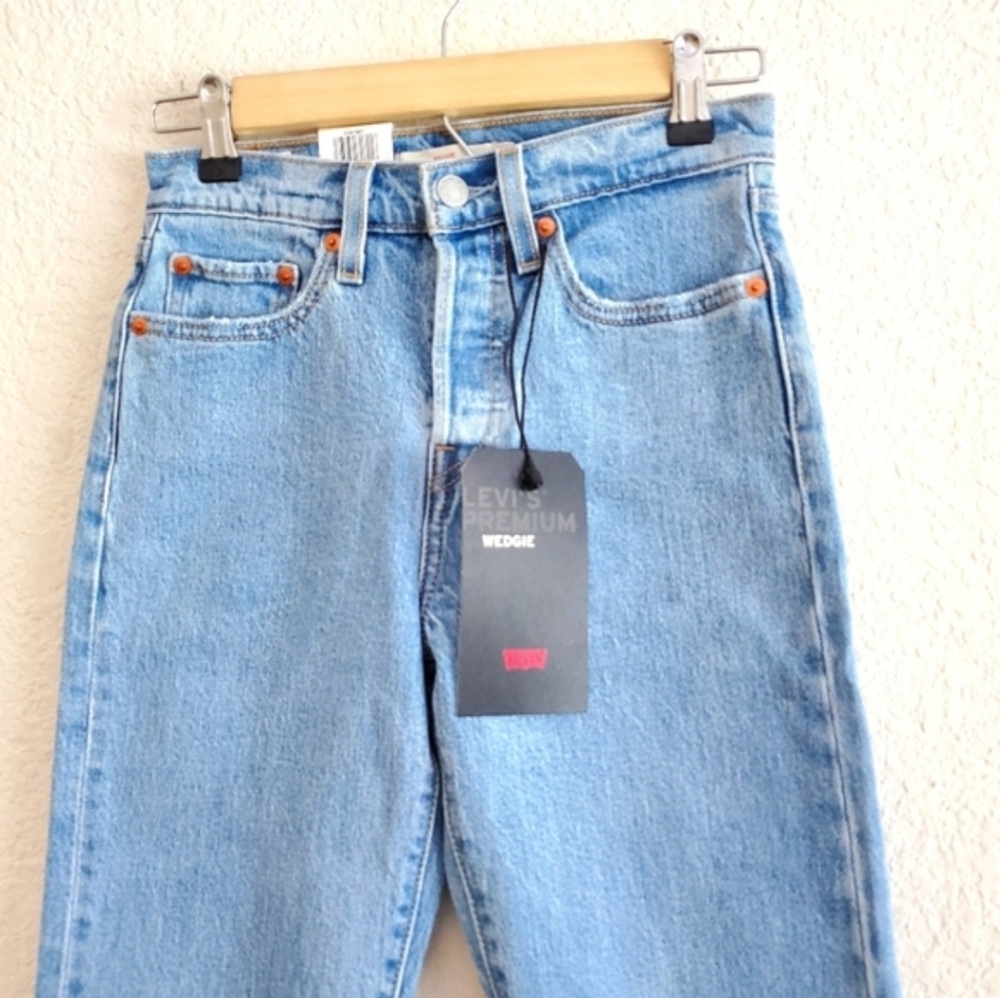 Levi's WEDGIE Premium High Rise Jeans - Picture 8 of 14